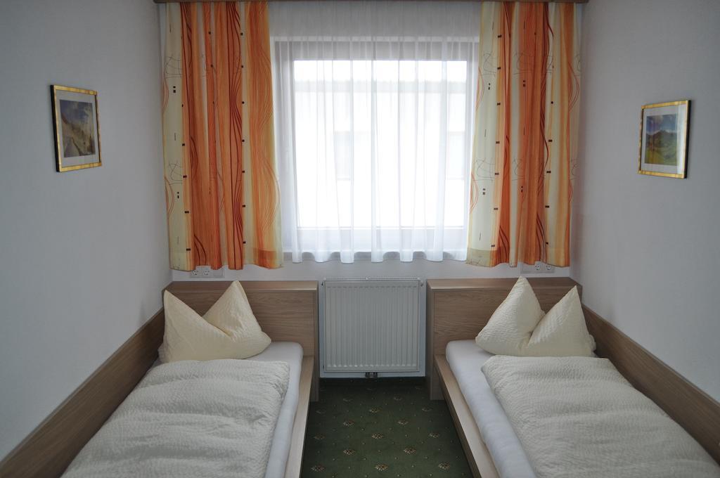 Ferienwohnung Haus Christl Aschau Im Zillertal Zimmer foto